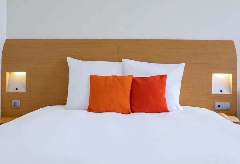 Номер Superior, Novotel Budapest Danube
