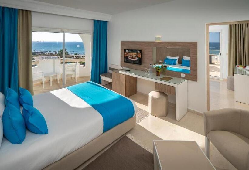 اتاق استاندارد چهار تخته با چشم‌انداز دریا, Helya Beach Resort