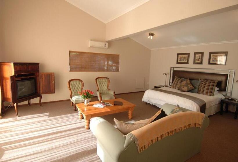Номер Deluxe Вид на Бассейн, Overmeer Guest House