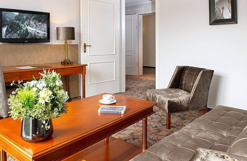 디럭스 주니어 스위트, Victor S Residenz Hotel Berlin Mitte