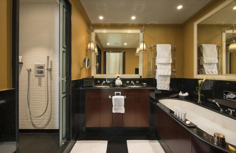 سوئیت جونیور پرستیژ, Hôtel Barrière Fouquet S Paris