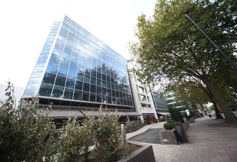 חדר דלוקס, Clayton Hotel Chiswick