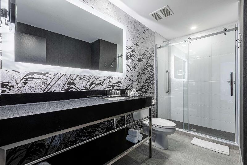 سوئیت با تخت بزرگ, Doubletree By Hilton Quebec Resort