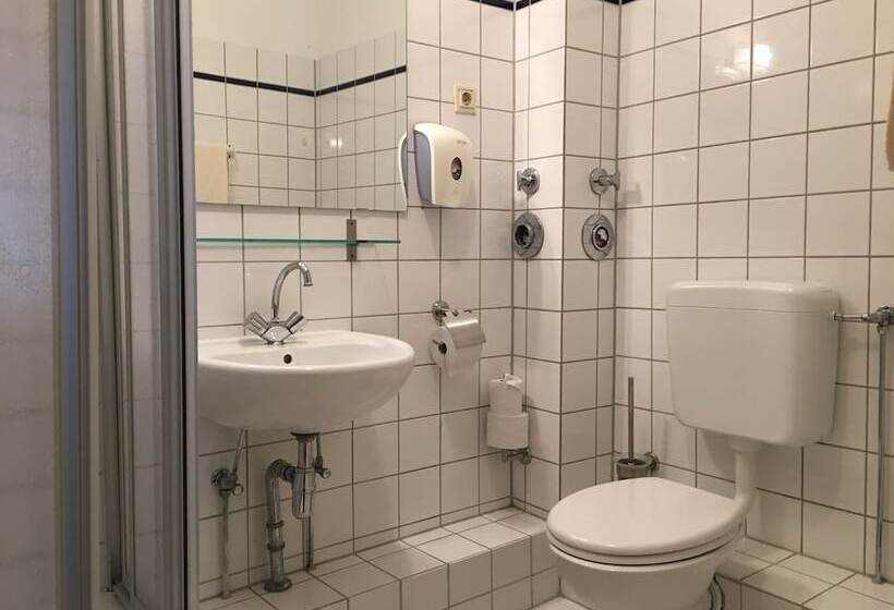 Номер Стандарт Трехместный, Altdusseldorf