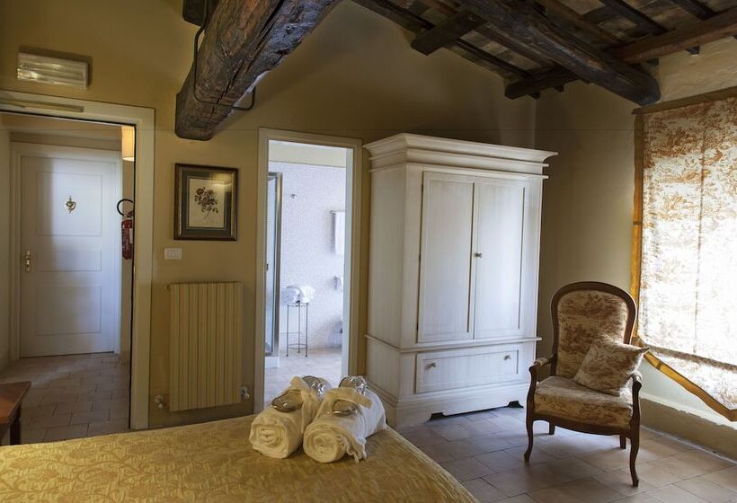 جناح جونيور, Palazzo Guiderocchi