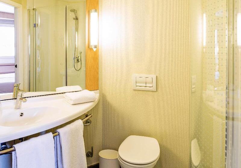 Chambre Standard, Caserio