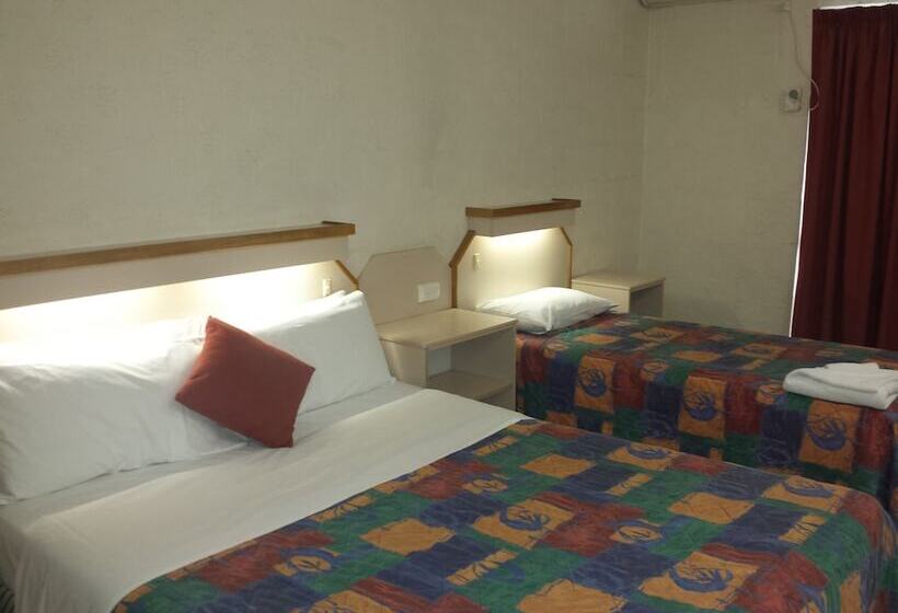 패밀리 룸, Mid City Motor Inn