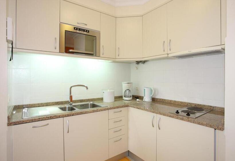 주니어 스위트, Canico Bay Apartments