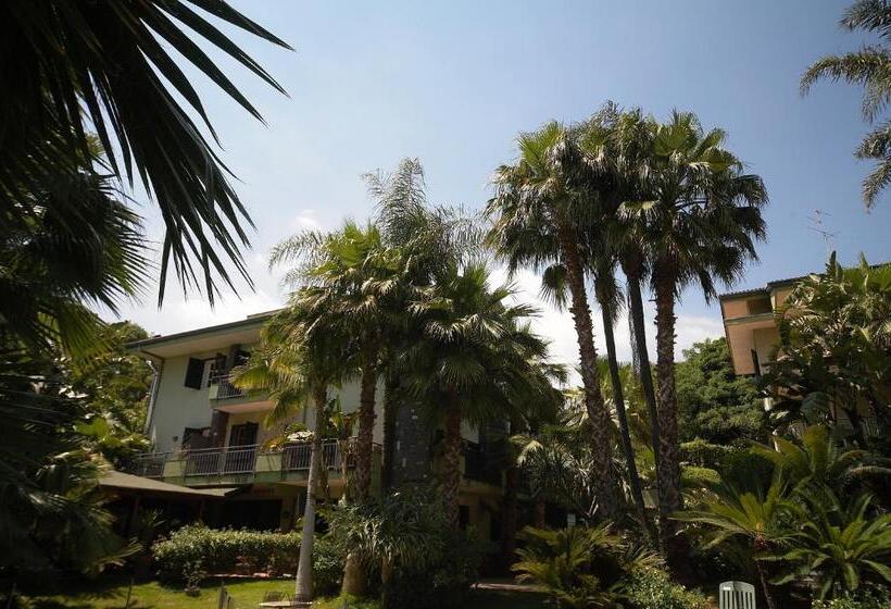 اتاق اکونومی, Borgo Verde