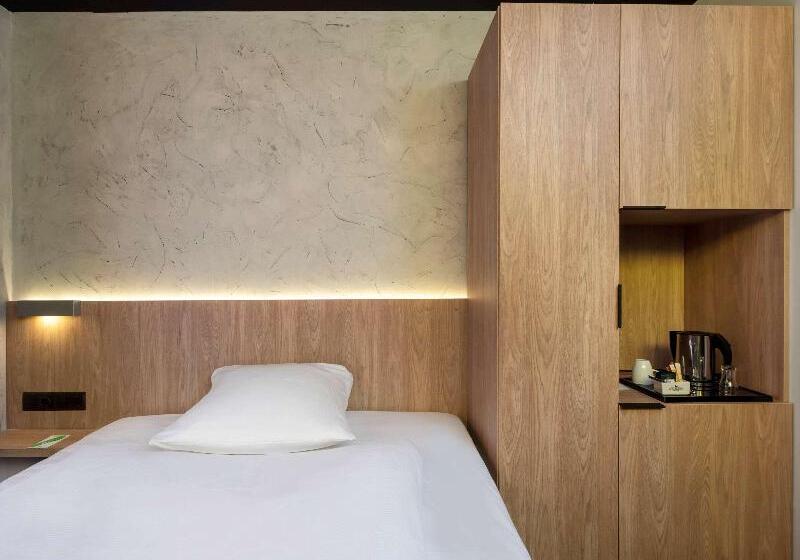 Quarto Estandar Individual, Ibis Styles Dresden Neustadt