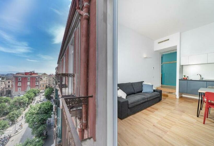 1 Bedroom Apartment, Piazza Bellini & Apartments