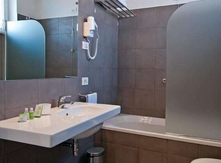 Standard Room, Piazza Bellini & Apartments