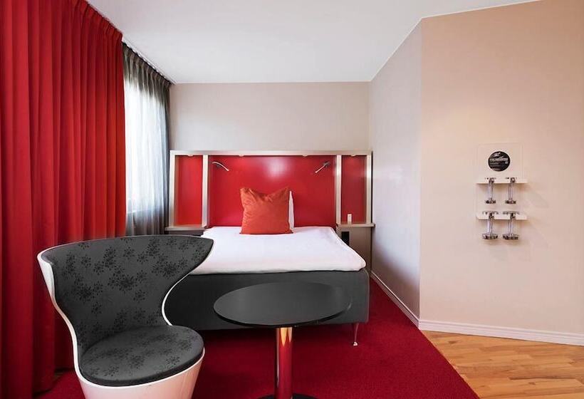 اتاق استاندارد یک نفره, Profilhotels Savoy