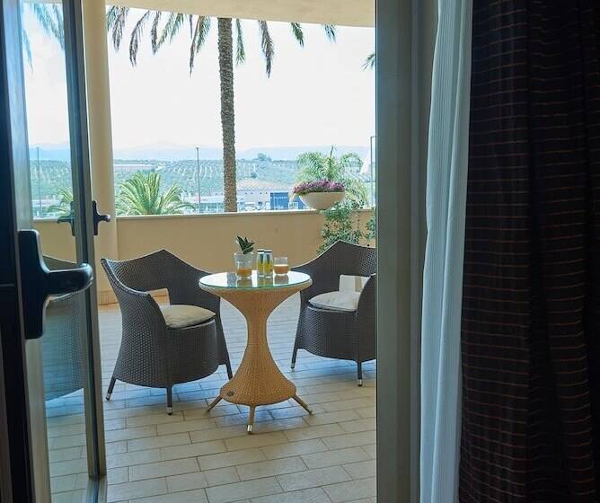 Номер Deluxe, Thotel Lamezia