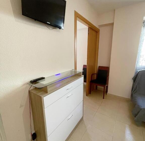 １ベッドルームアパートメント, Royal Inn Apart