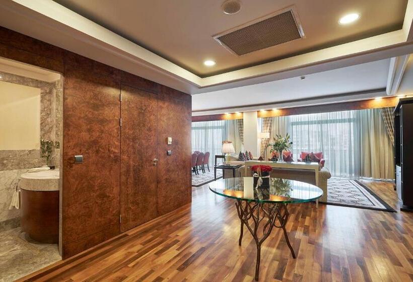 سوئیت پرزیدنت, Calista Luxury Resort