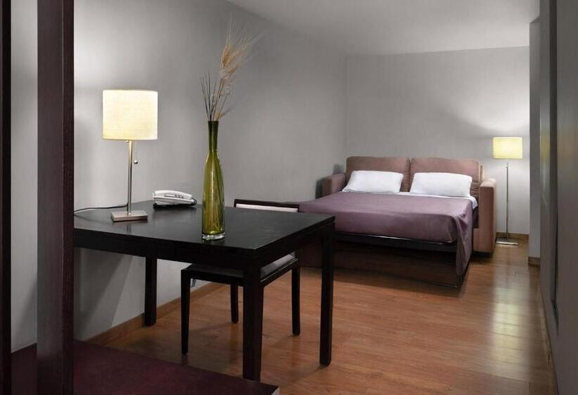 Номер Стандарт Трехместный, Exe Suites Reforma