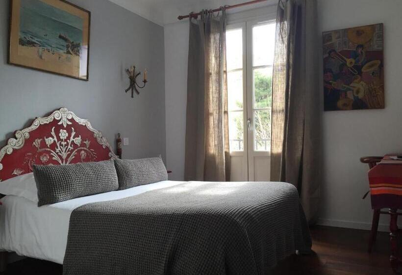 Номер Стандарт, Hôtel Des Templiers