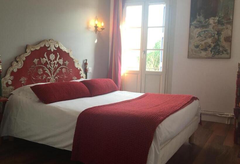 Номер Стандарт, Hôtel Des Templiers