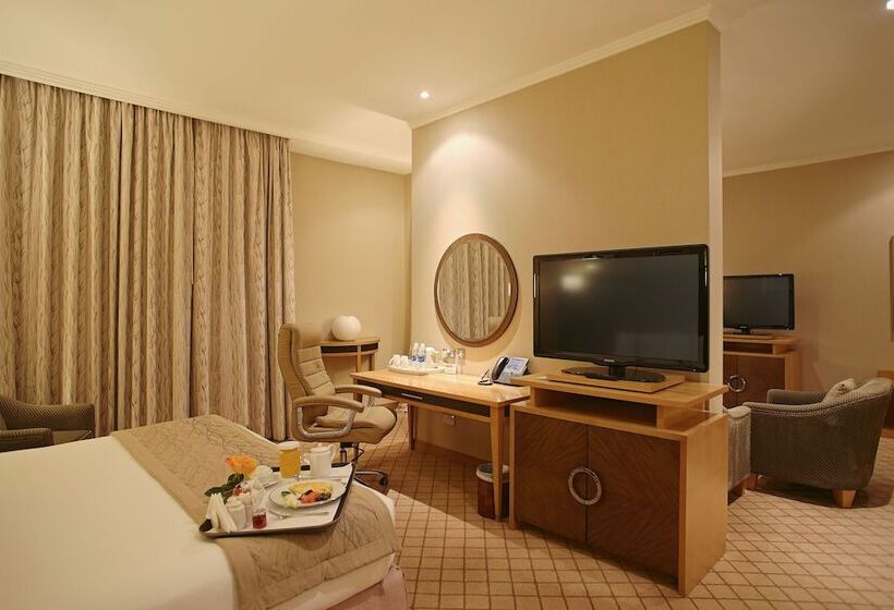 جناح جونيور, Millennium Central Kuwait Downtown