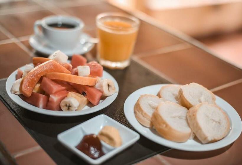 Семейное Бунгало, Ritmo Tropical   Pool And Breakfast