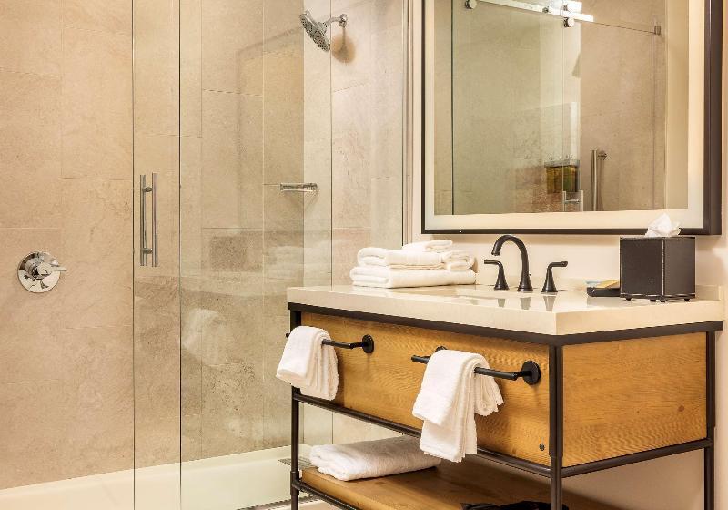 غرفة قياسية سرير كينج, Melby Downtown Melbourne Tapestry Collection By Hilton