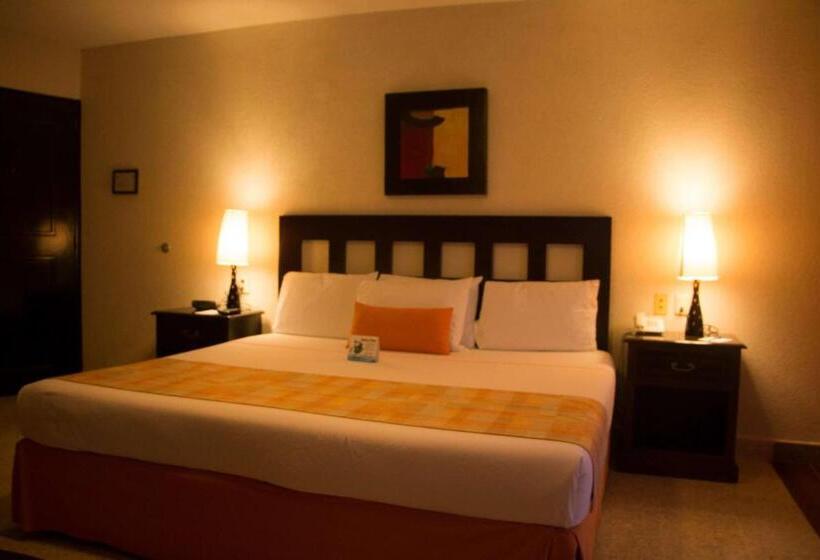 キングサイズベッドのスイートルーム, Best Western Hotel Posada Freeman Zona Dorada