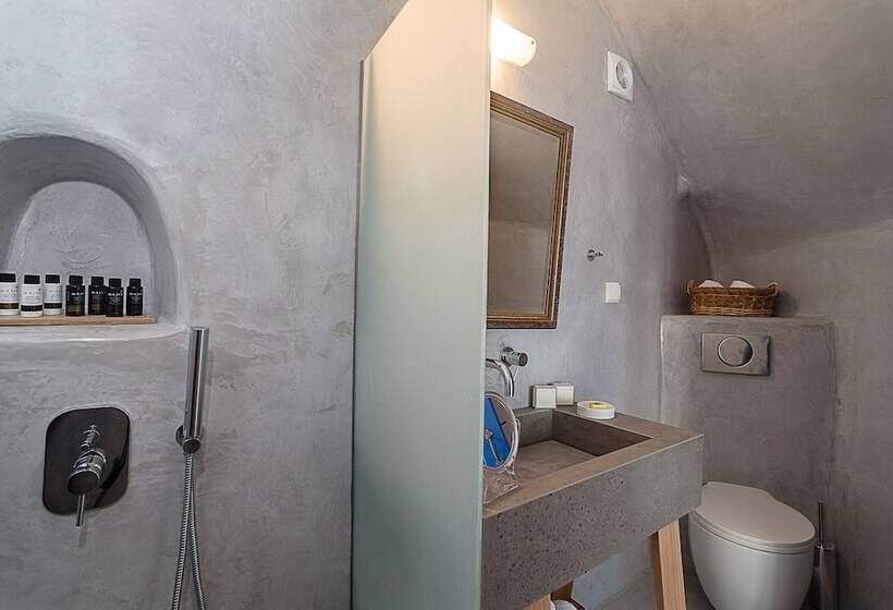 Студия Премиум, Esperas Santorini
