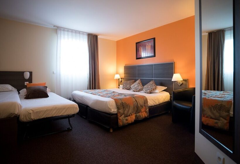 Семейный Номер, The Originals Boutique, Actuel Hôtel, Saintetienne Aéroport