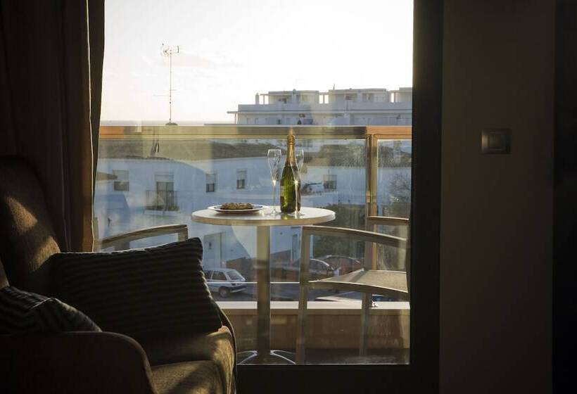 스탠다드 트리플 룸, Y Apartamentos Conilsol