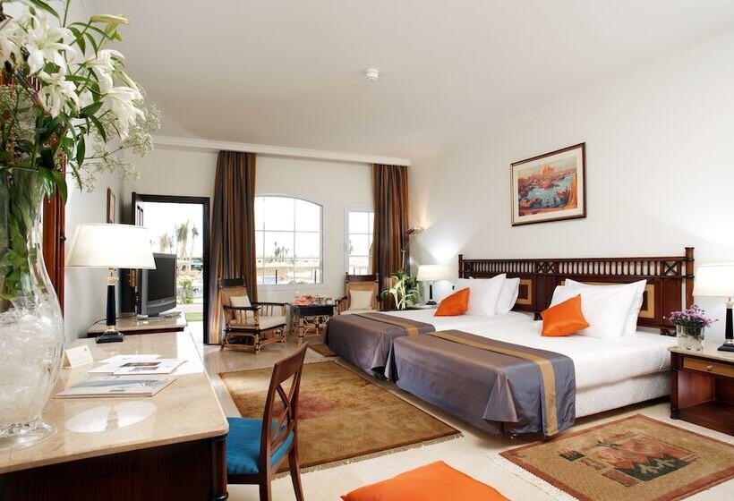 اتاق سوپریور با چشم‌انداز استخر, Jolie Ville Royal Peninsula Hotel & Resort Sharm El Sheikh