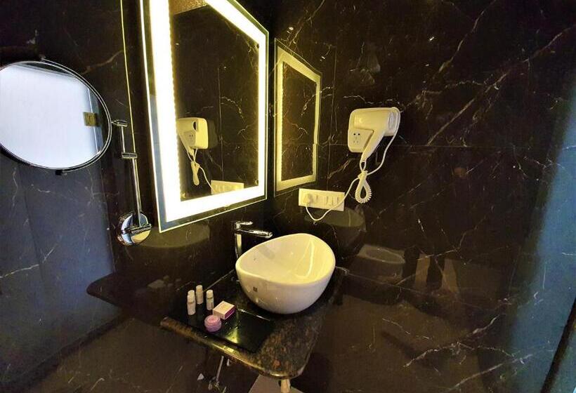 带大床的豪华间, Vits Shanti Solitaire Arpora