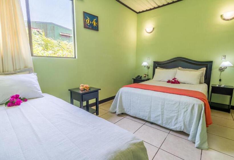 اتاق استاندارد یک نفره, Kayak Lodge