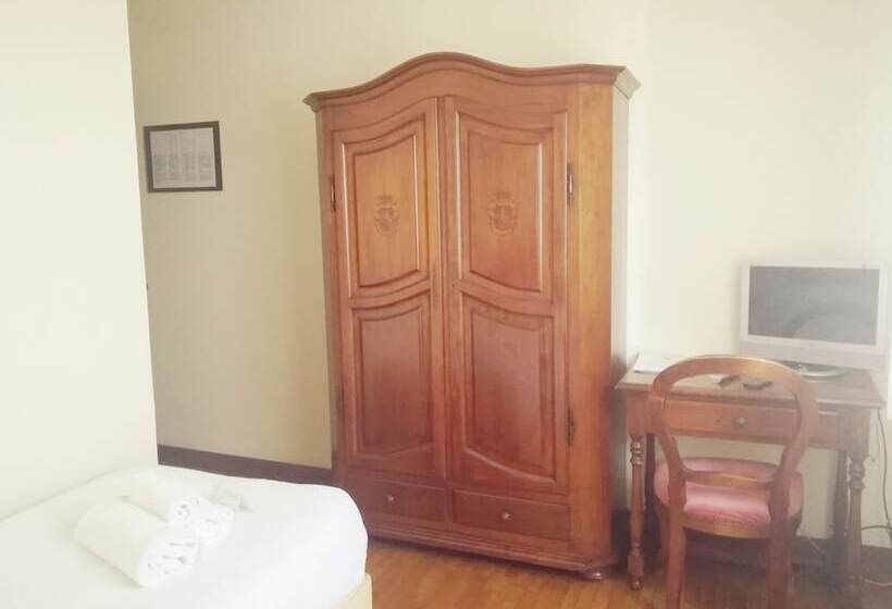 اتاق استاندارد یک نفره, Scala