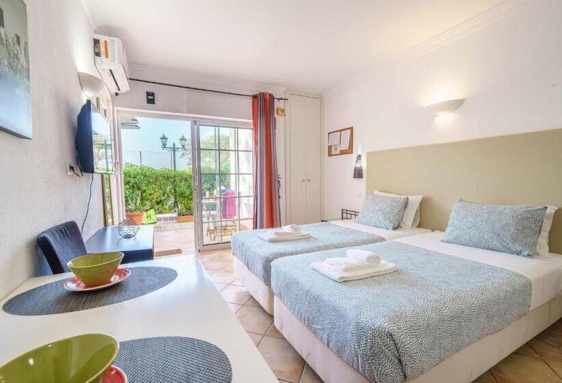 스탠다드 스튜디오, Apartamentos Solar Do Sol