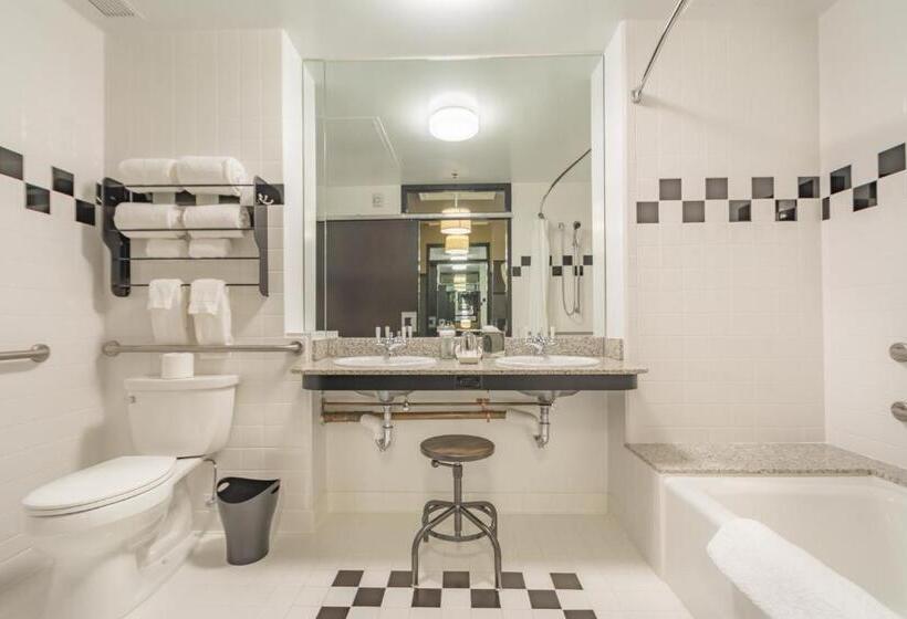 Quarto Estandar, Proximity