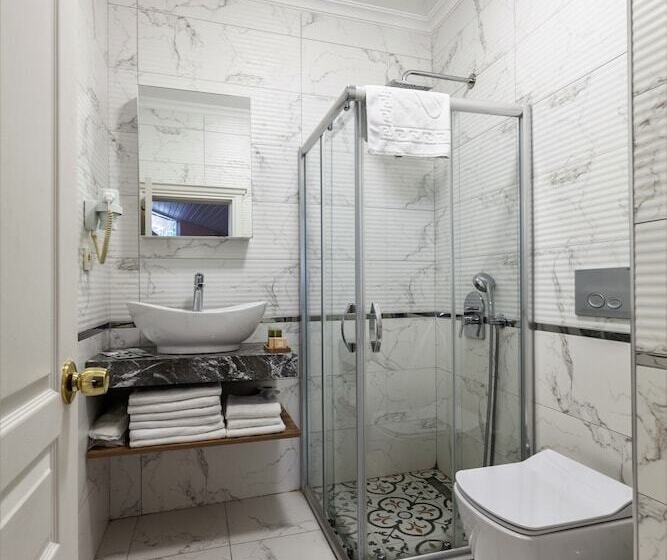 Standard Triple Room, Romantic Hotel Istanbul