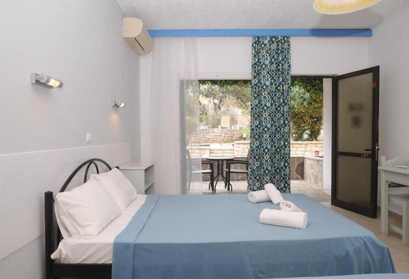 Студио Economy, Katia Beach