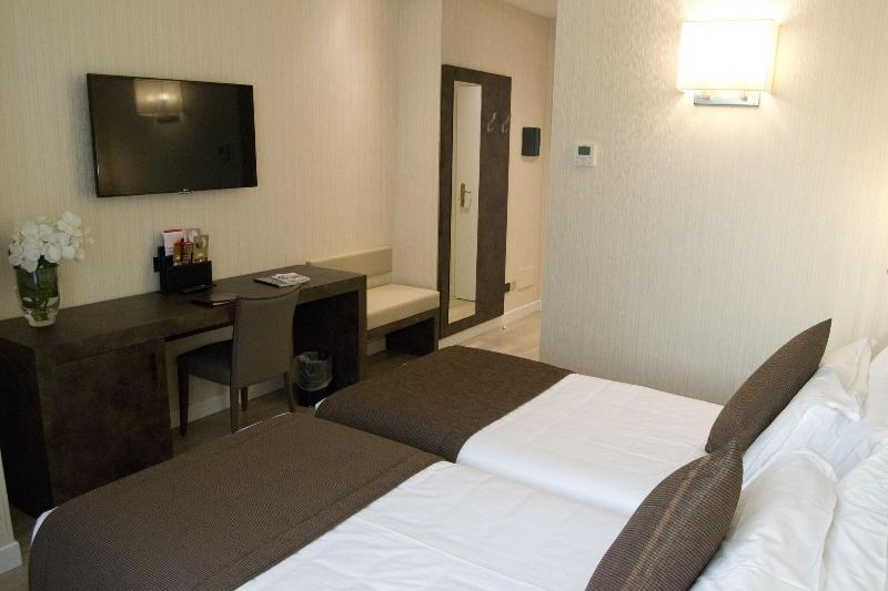 디럭스 룸, Centara Karon Resort Phuket   Sha Extra Plus