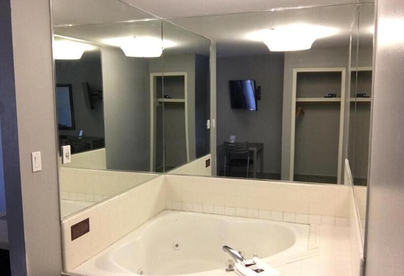 Люкс Кровать Кинг, Express Inn Weslaco/mercedes
