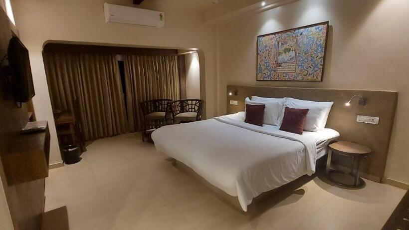 اتاق لوکس, Lemon Tree Amarante Beach Resort, Goa