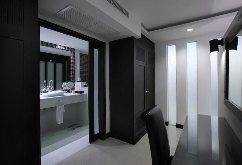 سوییت لوکس, Nova Suites Pattaya By Compass Hospitality