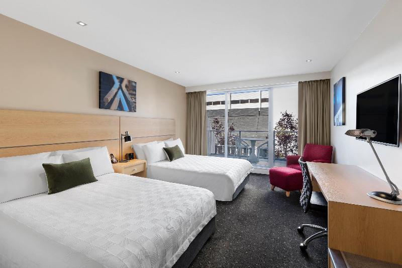 带特大床的标准间, Crowne Plaza Queenstown, An Ihg