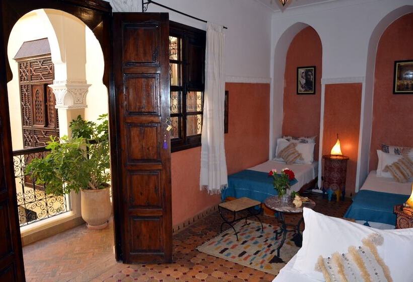 اتاق استاندارد سه نفره, Riad Dar Tuscia