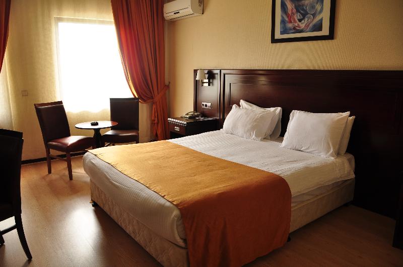 חדר סטנדרט צדדי נוף לים, Melia Madeira Mare