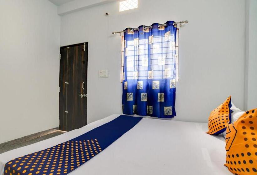 Трехместный Номер Классика, Spot On 78070 Hotel Sai Leela