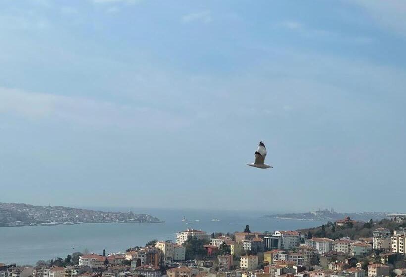 オーシャンビューデラックススイート, Class Hotel Bosphorus With Jacuzzi