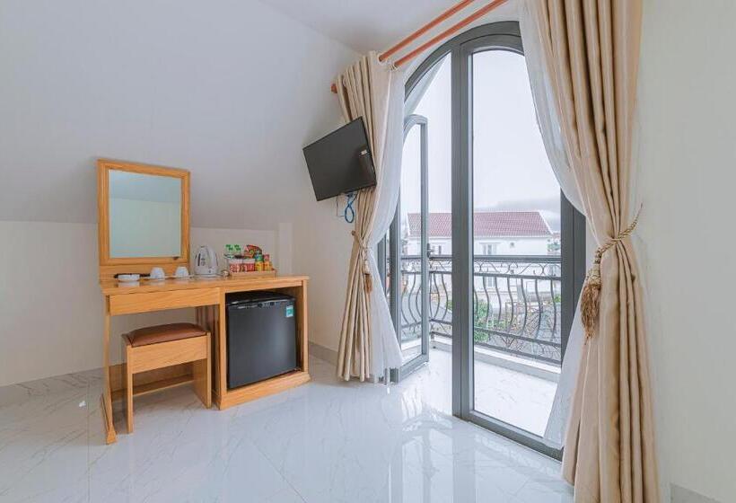 اتاق استاندارد با بالکن, Rosa Villa & Hotel Dalat