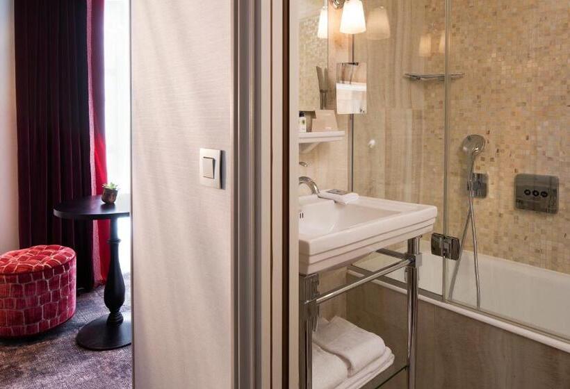 Chambre Deluxe, Monge