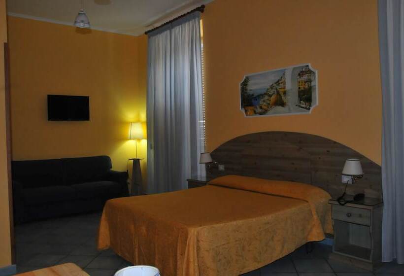 اتاق استاندارد چهار تخته, Potenza